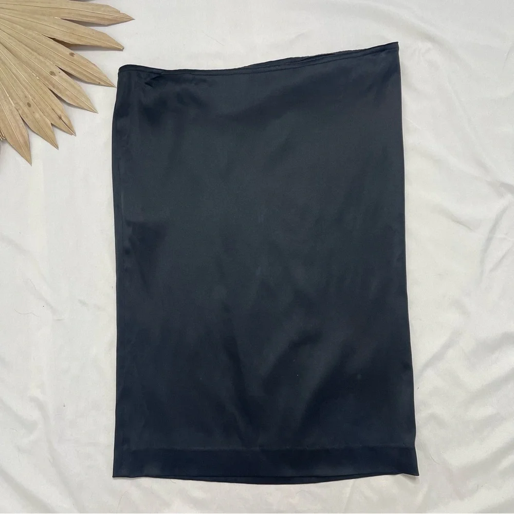 Gucci Black Silk Wrap Gathered Bow Tie Flower Waist Detail Pencil Skirt Size 42